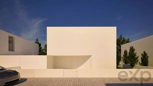 Luxury home in Charneca de Caparica, Almada