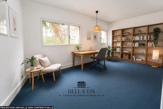 Office in Motte-Picquet, Commerce, Necker, Paris