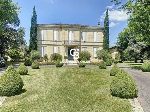 Luxury home in Le Barp, Gironde