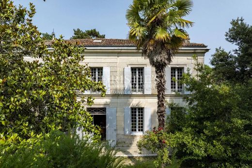 Casa de lujo en Saintes, Charenta Marítima