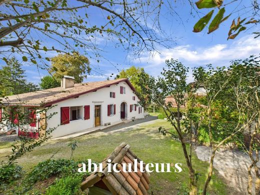 Luxury home in Orthez, Pyrénées-Atlantiques