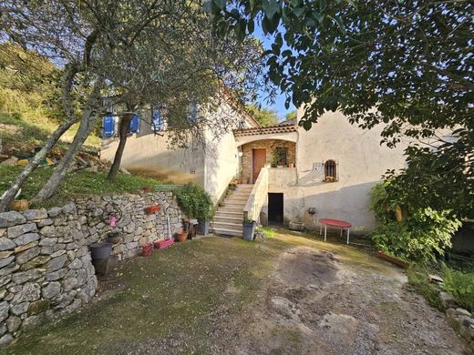 Villa in Saint-Paul-en-Forêt, Var