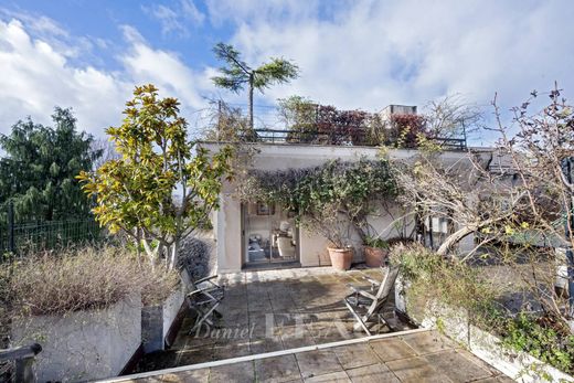 Apartment in Sorbonne, Jardin des Plantes, Saint-Victor, Paris