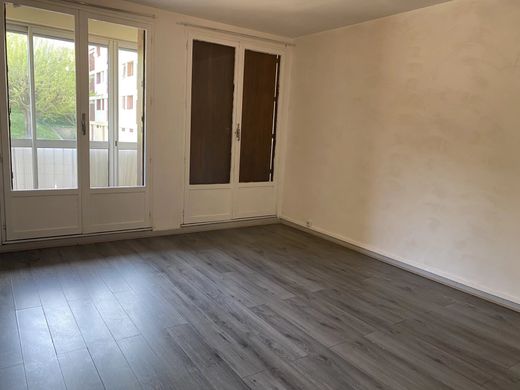 Apartment in Aubagne, Bouches-du-Rhône