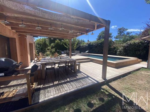 Villa in Cap Ferret, Gironde