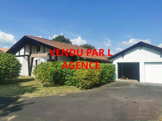 Luxury home in Gujan-Mestras, Gironde
