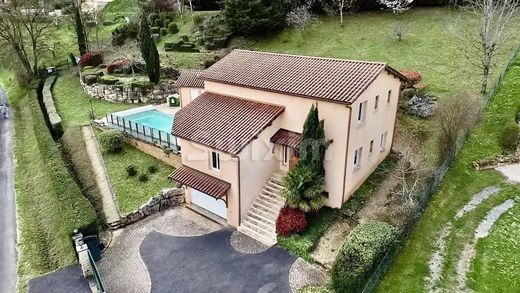 Luxury home in Jarnioux, Rhône