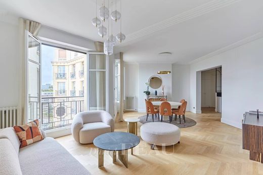 Apartment in La Muette, Auteuil, Porte Dauphine, Paris