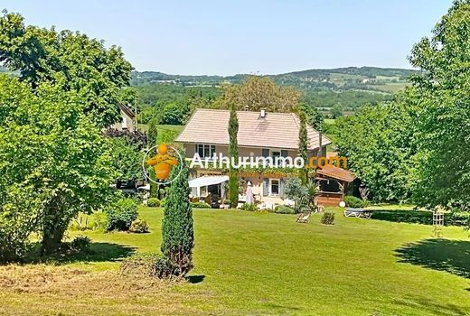 منزل ﻓﻲ Salagnon, Isère