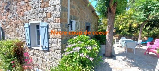 Bastelicaccia, South Corsicaの高級住宅