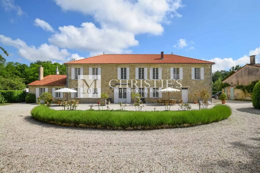 Luxe woning in Lesparre-Médoc, Gironde