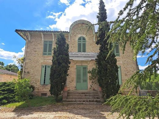 Luxury home in Langon, Gironde