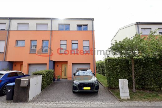 Casa di lusso a Schuttrange, Canton de Luxembourg