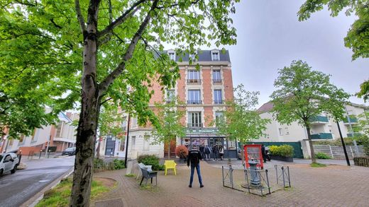 Apartment in Nanterre, Hauts-de-Seine
