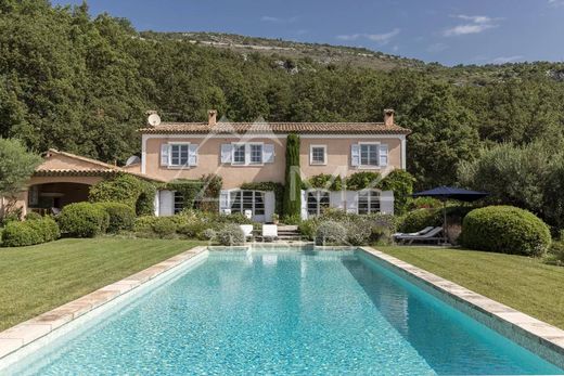 Saint-Vallier-de-Thiey, Alpes-Maritimesのヴィラ