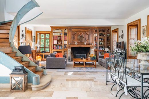 Luxury home in Bailly, Yvelines