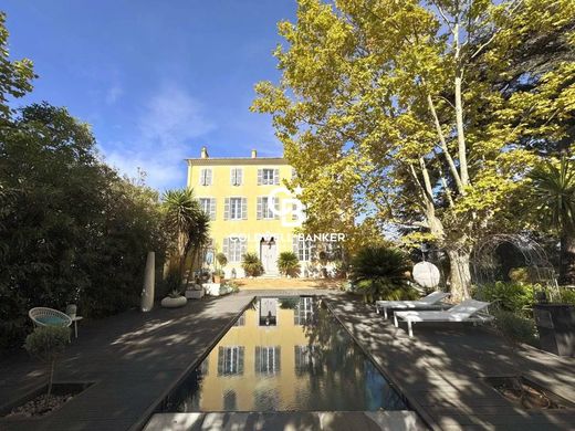 Luxus-Haus in La Crau, Var