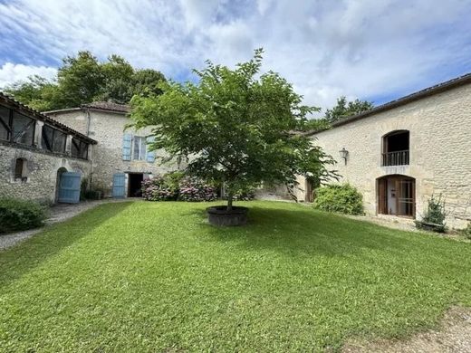 Luxury home in Verteillac, Dordogne