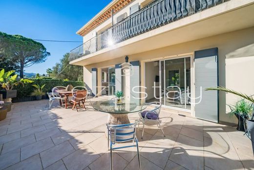 빌라 / Mandelieu-la-Napoule, Alpes-Maritimes