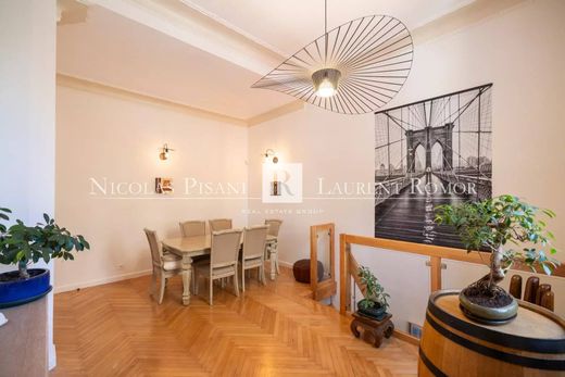 Apartment / Etagenwohnung in Beaulieu-sur-Mer, Alpes-Maritimes