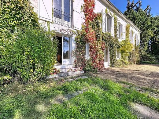 قصر ﻓﻲ Lourdes, Hautes-Pyrénées