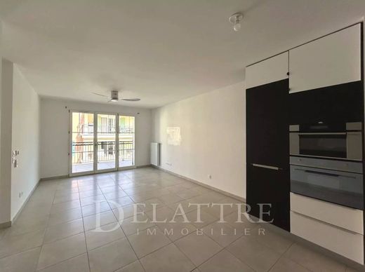 Appartement à Roquefort-les-Pins, Alpes-Maritimes