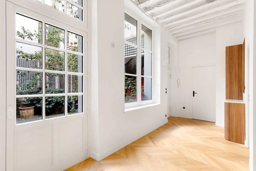 Apartment in Beaubourg, Marais, Notre Dame - Ile de La Cité, Paris