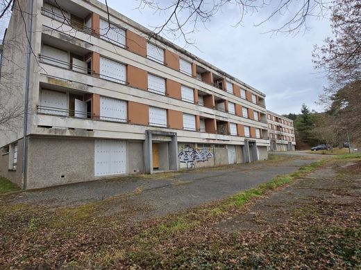 Edificio en Bergesserin, Saona y Loira