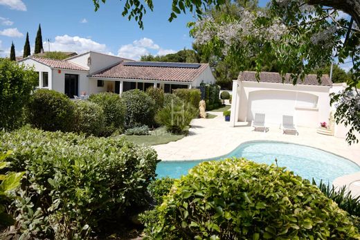 Luxury home in Arles, Bouches-du-Rhône