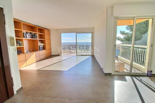 Apartment / Etagenwohnung in Nizza, Alpes-Maritimes