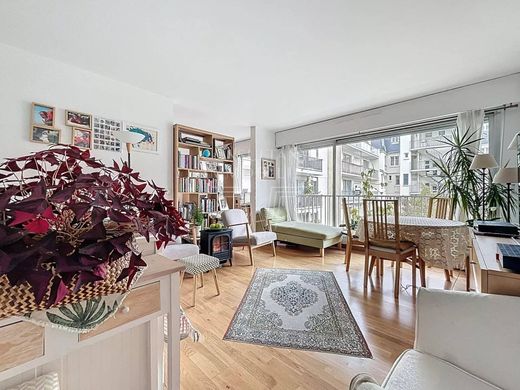 Apartment / Etagenwohnung in Motte-Picquet, Commerce, Necker, Paris