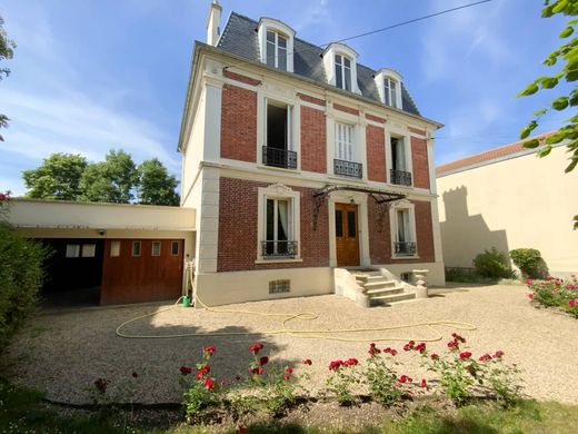 Casa de lujo en Le Raincy, Sena Saint Denis