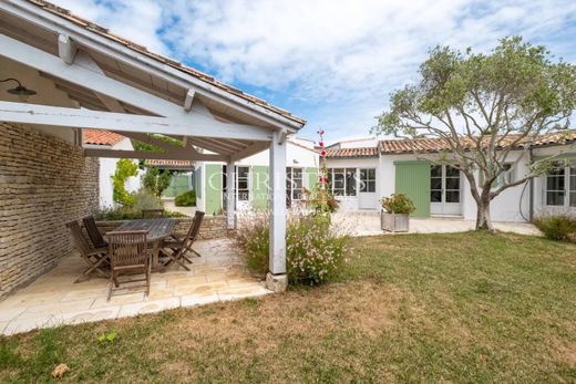 Luxury home in La Couarde-sur-Mer, Charente-Maritime