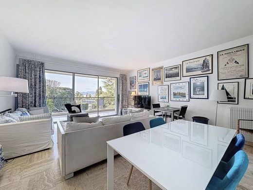 カンヌ, Alpes-Maritimesのアパートメント