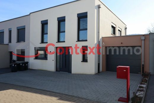 Luxury home in Saeul, Redange