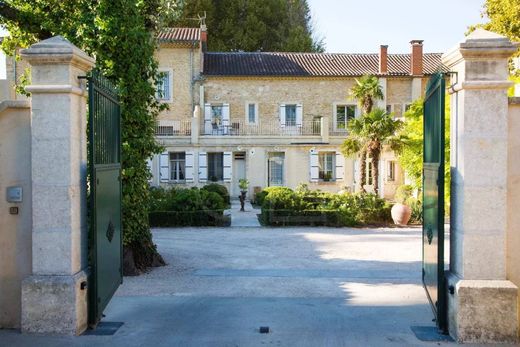 Maison de luxe à Orange, Vaucluse