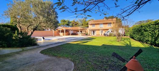 Villa in Sorgues, Vaucluse