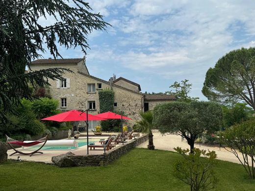 Maison de luxe à Saint-Maurice-d'Ardèche, Ardèche