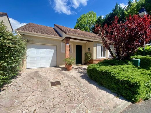 Luxus-Haus in Le Plessis-Trévise, Val-de-Marne