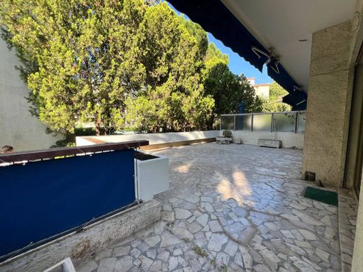 Apartment / Etagenwohnung in Nizza, Alpes-Maritimes