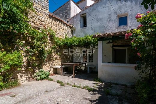 Luxury home in Ars-en-Ré, Charente-Maritime
