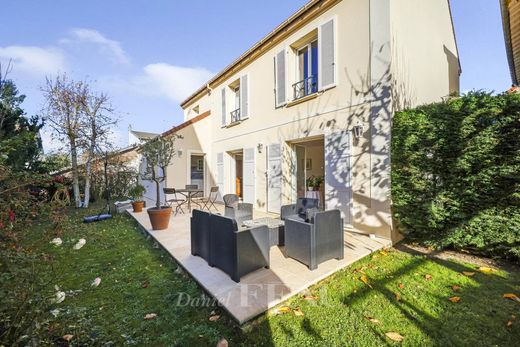 Luxury home in Le Chesnay, Yvelines