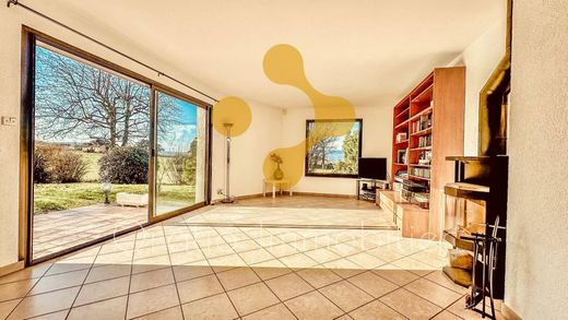 ‏וילה ב  Présilly, Haute-Savoie