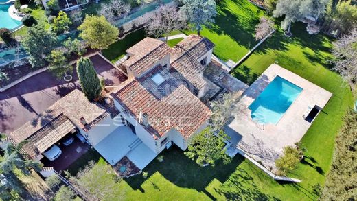 Willa w Valbonne, Alpes-Maritimes