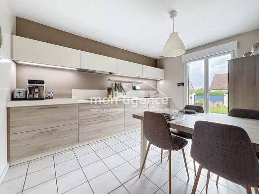 Casa de lujo en Le Mesnil-Esnard, Sena Marítimo