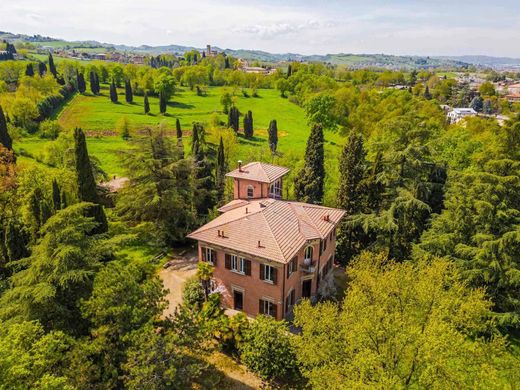 Villa a Maranello, Modena