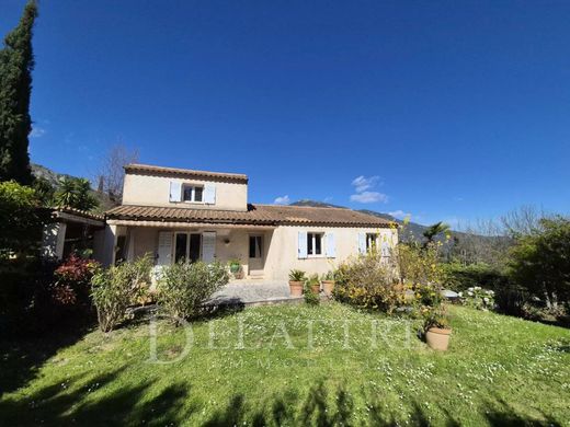 Luxury home in Châteauneuf-Grasse, Alpes-Maritimes
