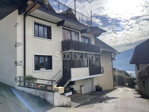 Apartment / Etagenwohnung in Veyrier-du-Lac, Haute-Savoie
