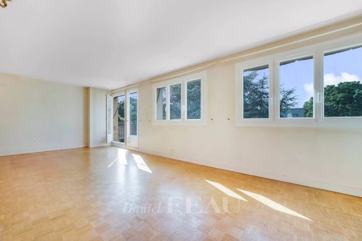 ﺷﻘﺔ ﻓﻲ Saint-Germain-en-Laye, Yvelines