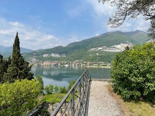 Villa Bosisio Parini, Lecco ilçesinde